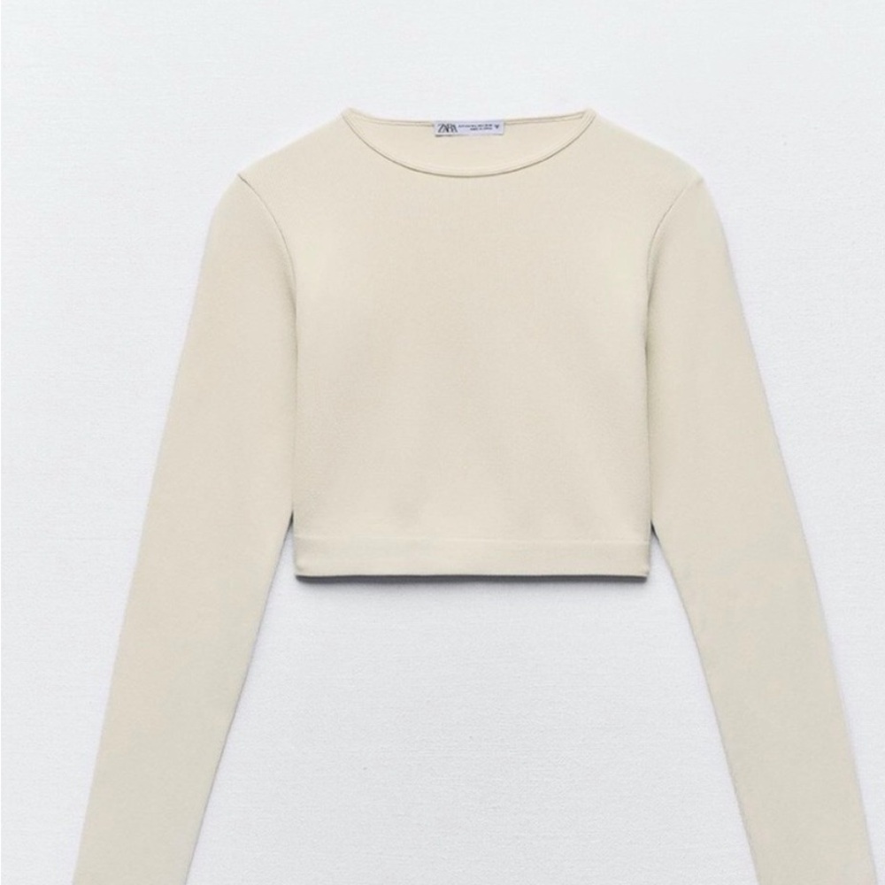 Zara Off-White Long Sleeve Crop Top